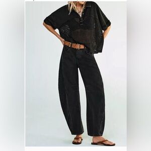 Free People Women's Black Mid Rise Wide Leg Barrel Jeans Size 26 NWOT